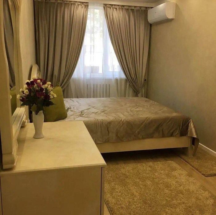 Квартира на Ц1-Дольче Вита 3/3/4 общ пл 80м  с обстановкой