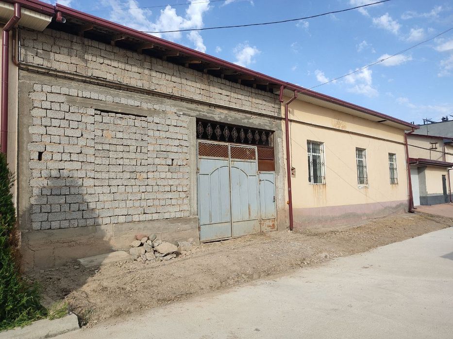 Срочно продается дом в Бостонлик тумани