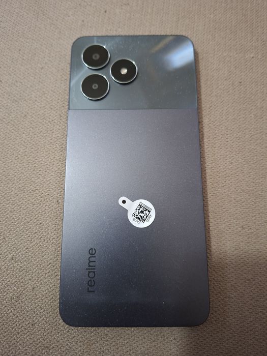 Продавам Реалми Нот 50 чисто нов