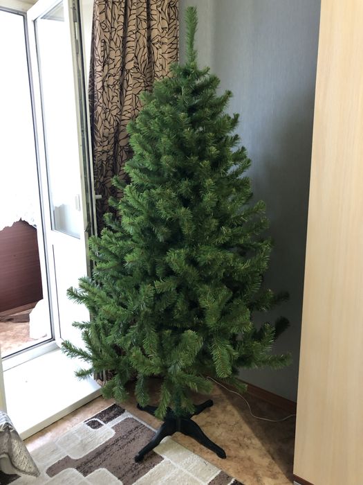 Продам елку 180см