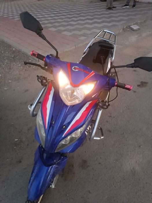 Bikeland avangard moped sotiladi , 110cc holati ideal 20000 probeg