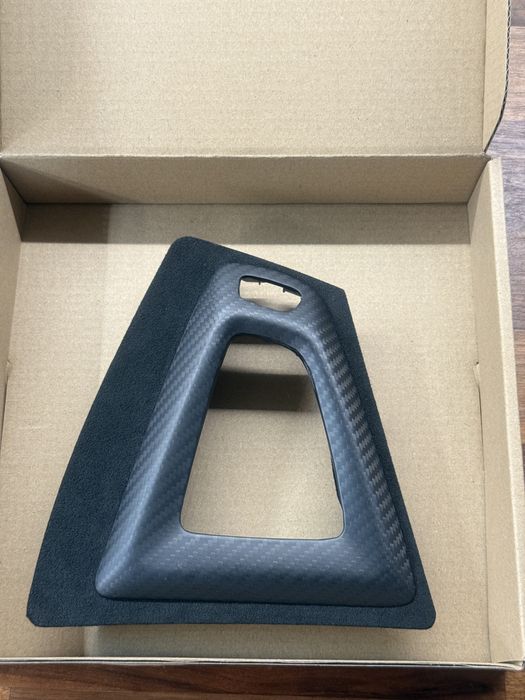 Trim schimbator viteze fibra carbon si alcantara AutoTecknic, BMW M2C