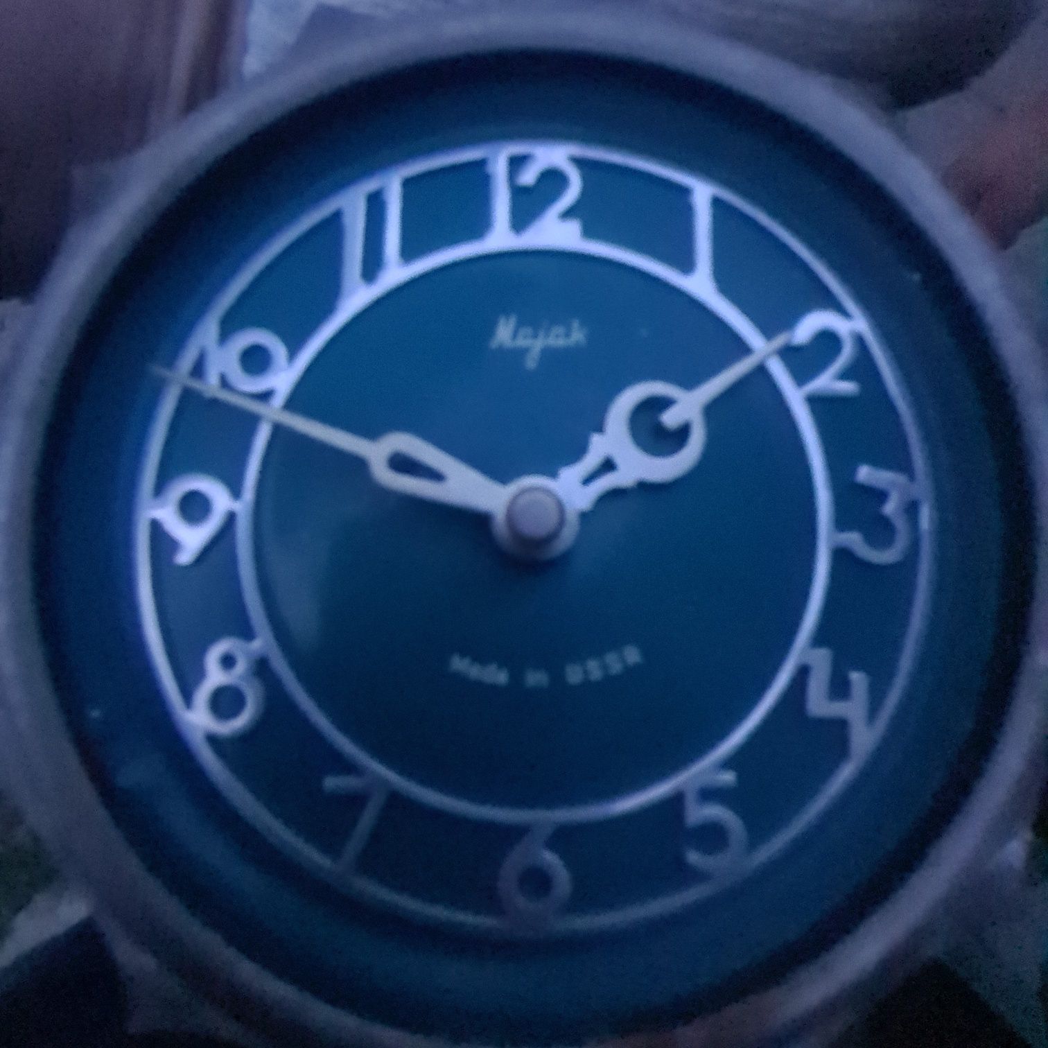 Продам часы Маяк коллекцонная 1975 года не рабочи