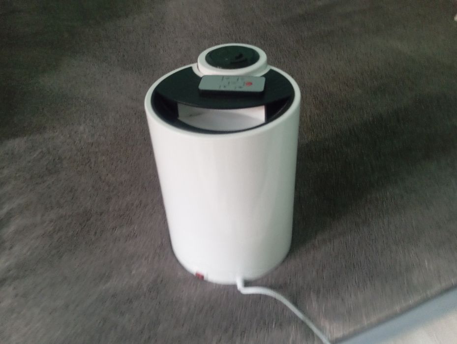 Продам воздух очиститель прошу 15