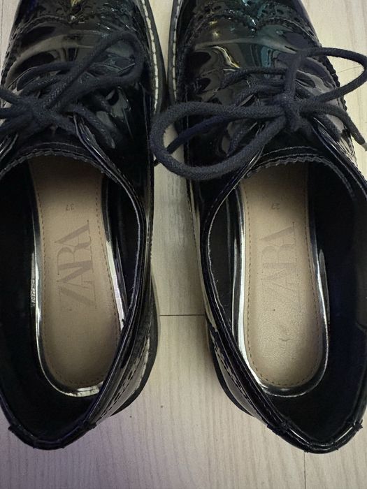 Продавам черни елегантни обувки на Zara,37 номер
