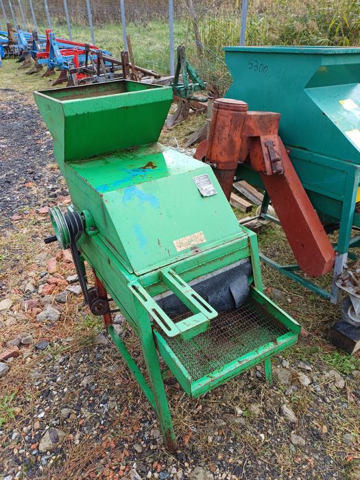 Batoza de porumb capacitate de 3 tone pe ora profesionala