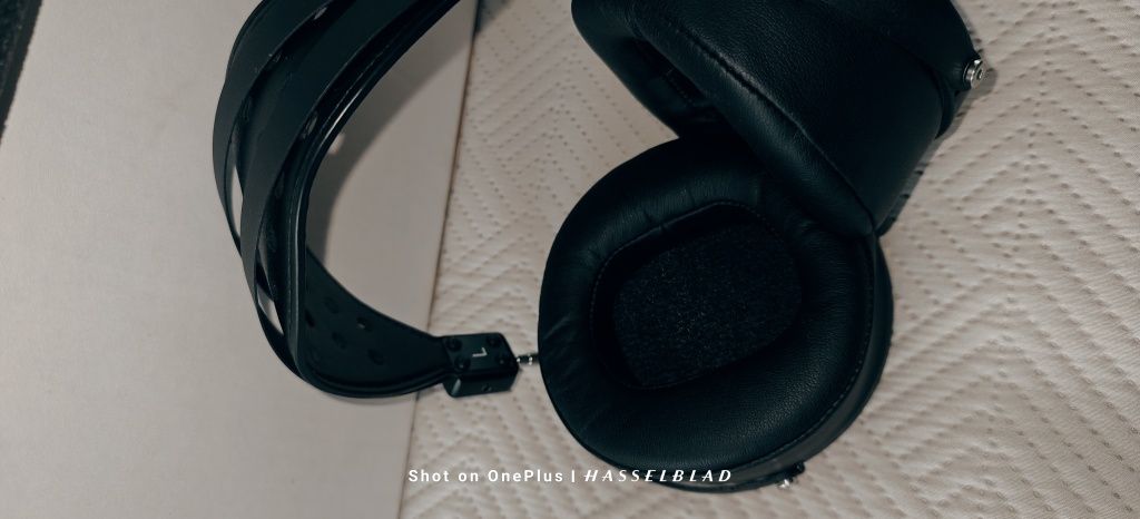 Vând căști i Hi-Fi Audeze LCD 2 Classic