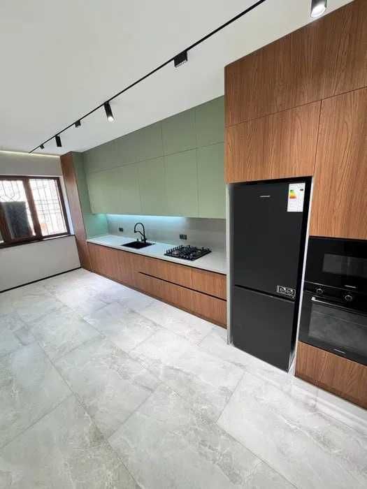 3/1/6  ЖК "Дубовый городок" Евро ремонт с Мебелью и Техникой 75м2