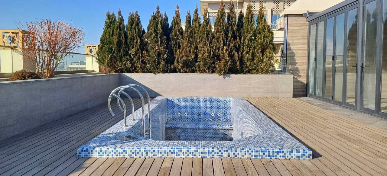 Мирабад Авеню Пентхаус
