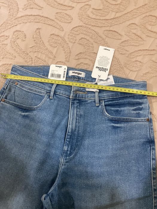 Дънки wrangler body despoke
