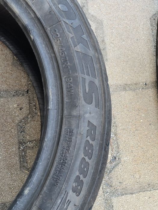 225 45 17 TOYO R888 сликове