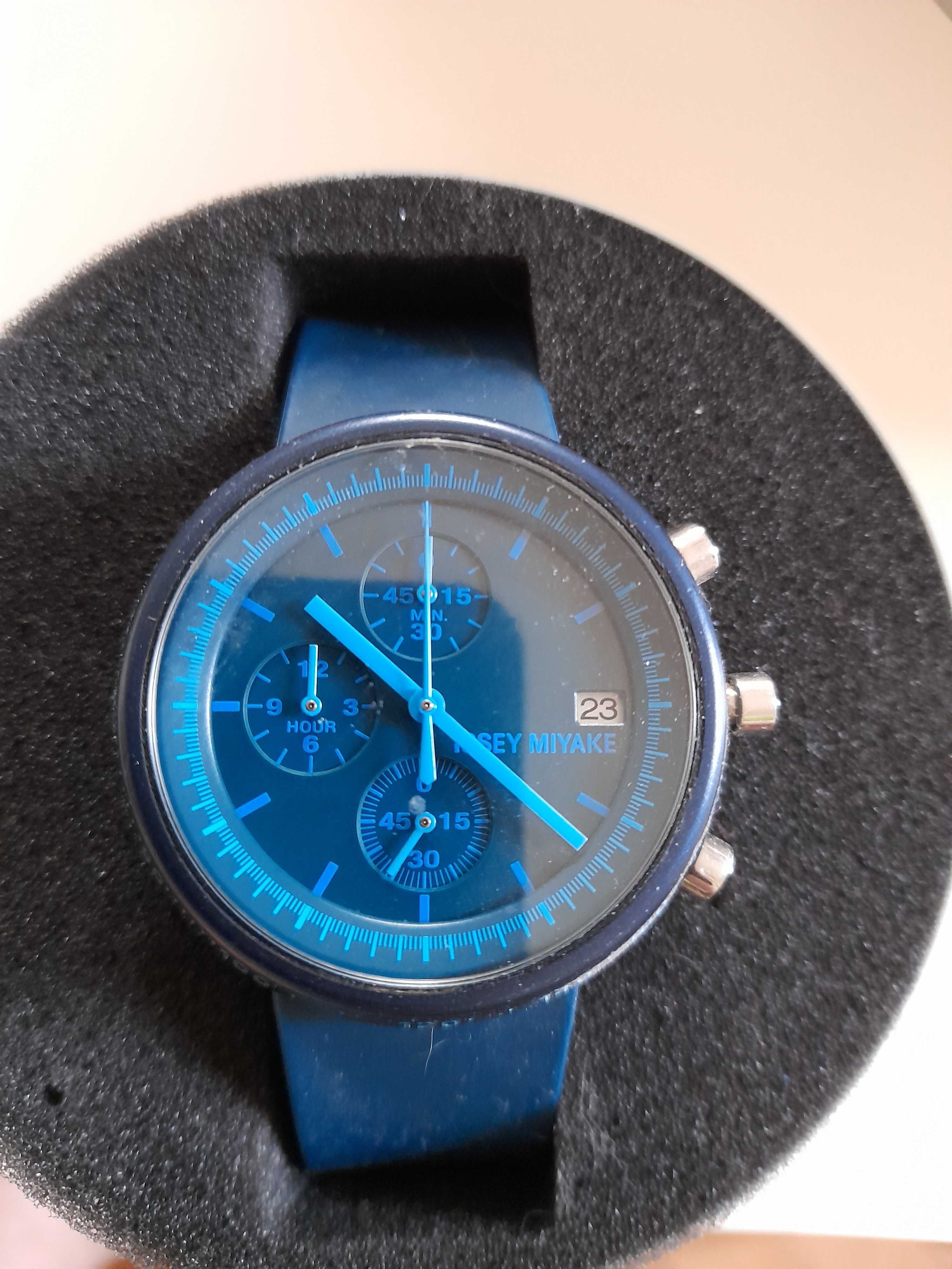 Ceas Cronograf chronograph Issey Miyake Trapezoid.