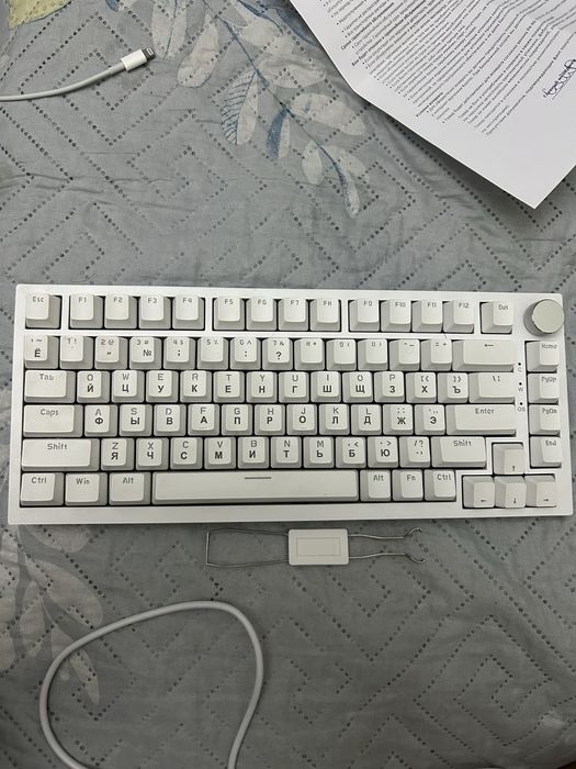 Клавитура AJAZZ.