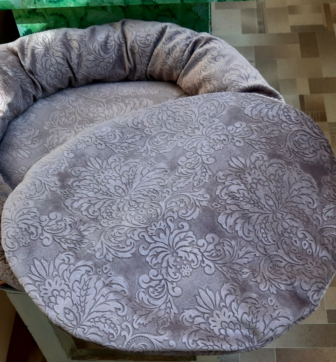 Продам лежанку для кошек и маленьких собак
