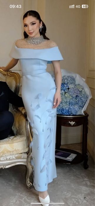 Платья вечерние