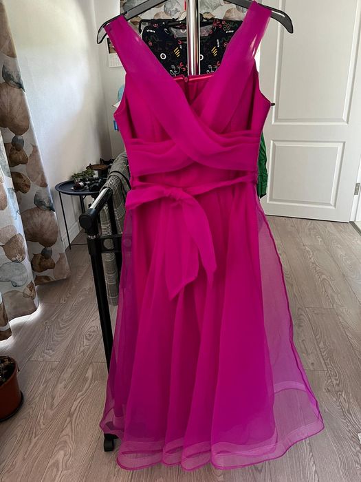 Rochie eleganta fuxia
