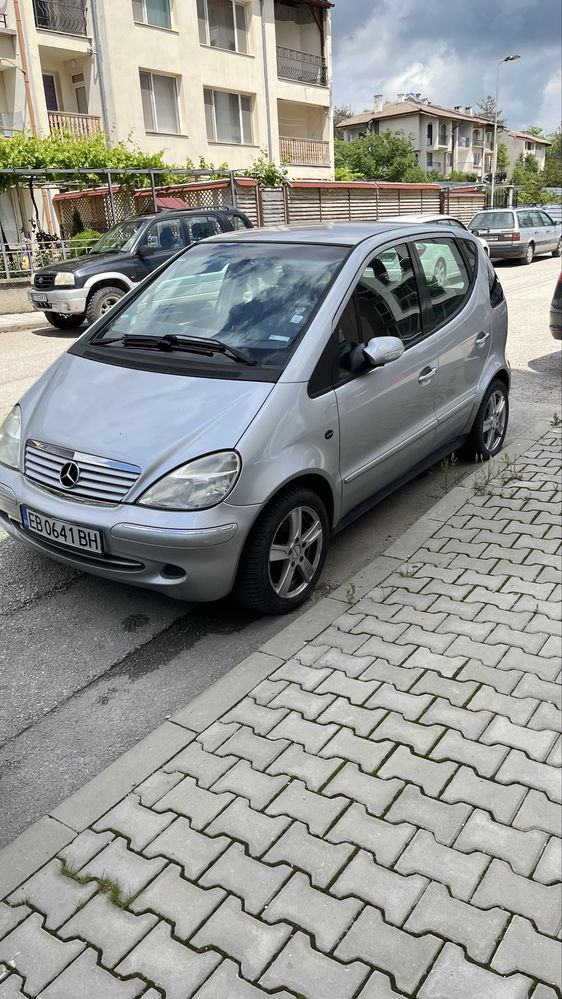 Продава се цяла !