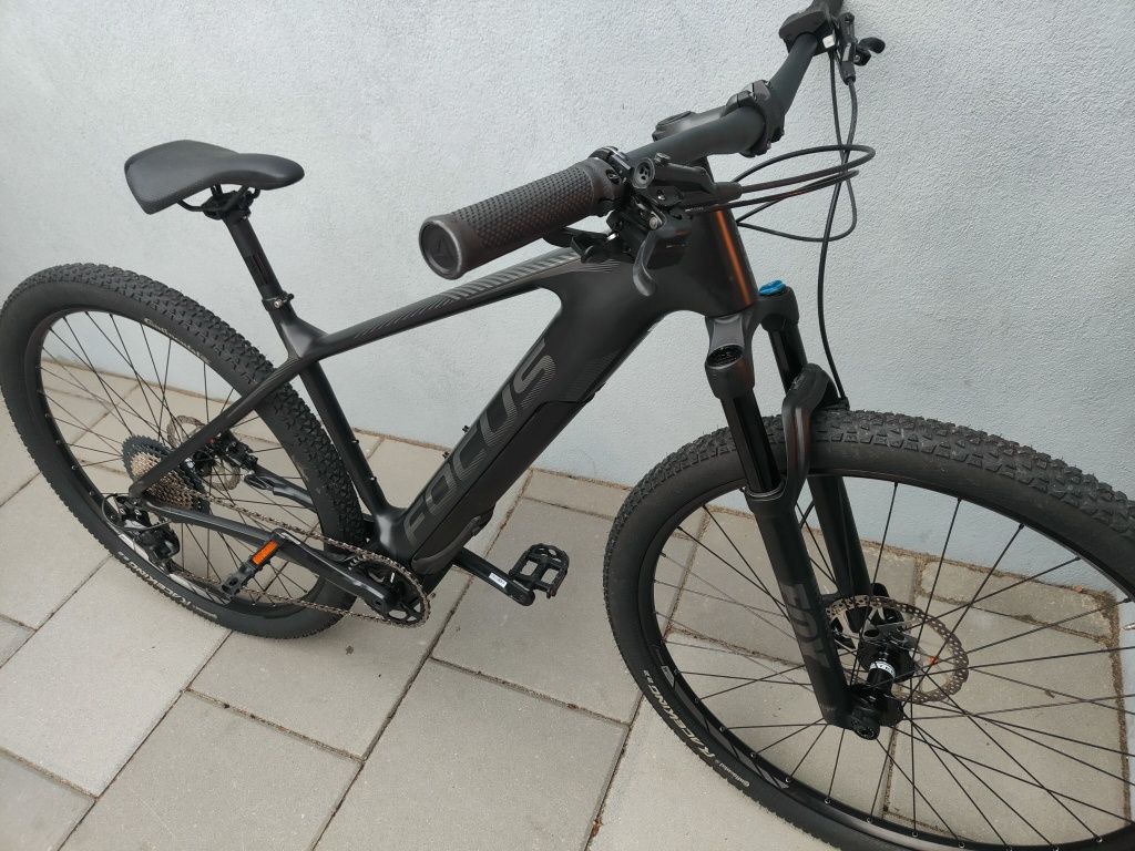 Bicicleta electrica carbon