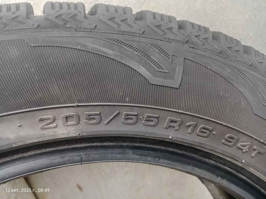 Продам зимнюю резину 205/55 R16