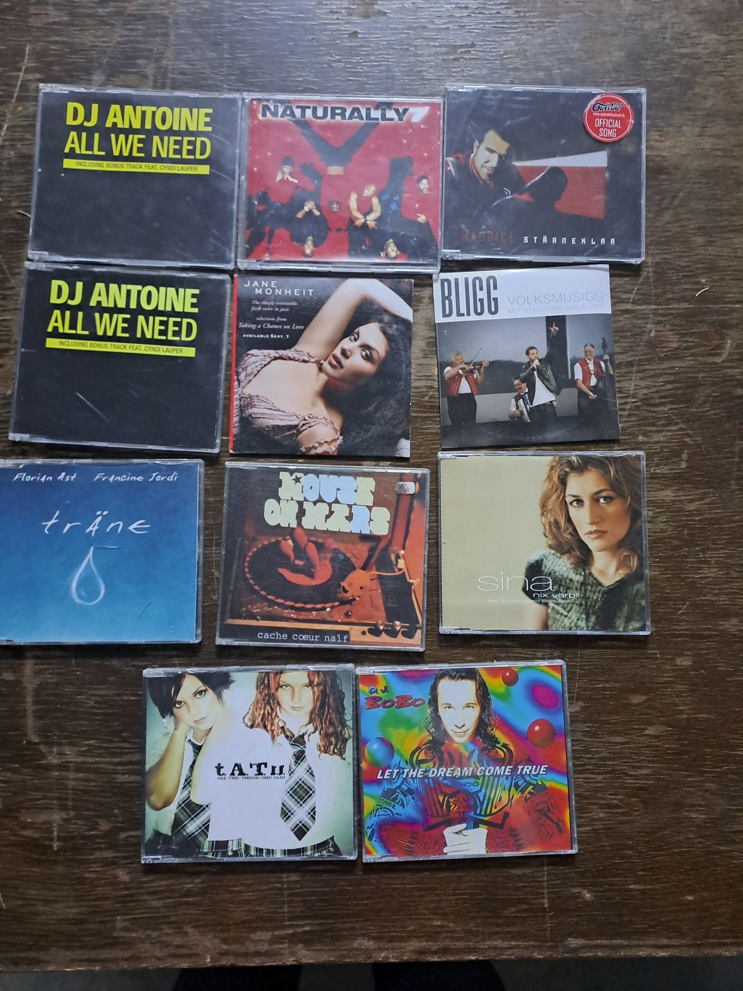 Lot cd single 300 buc