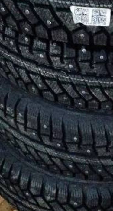 Продам новую зимнию резину 195/65R15