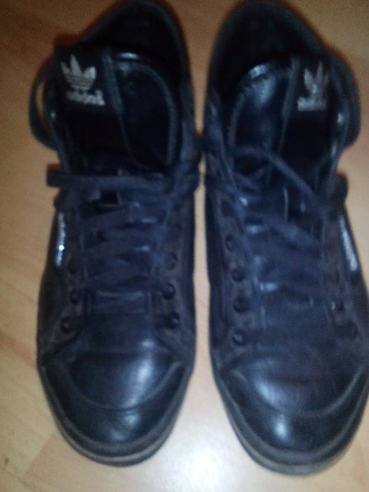 Маратонки адидас/ кецове