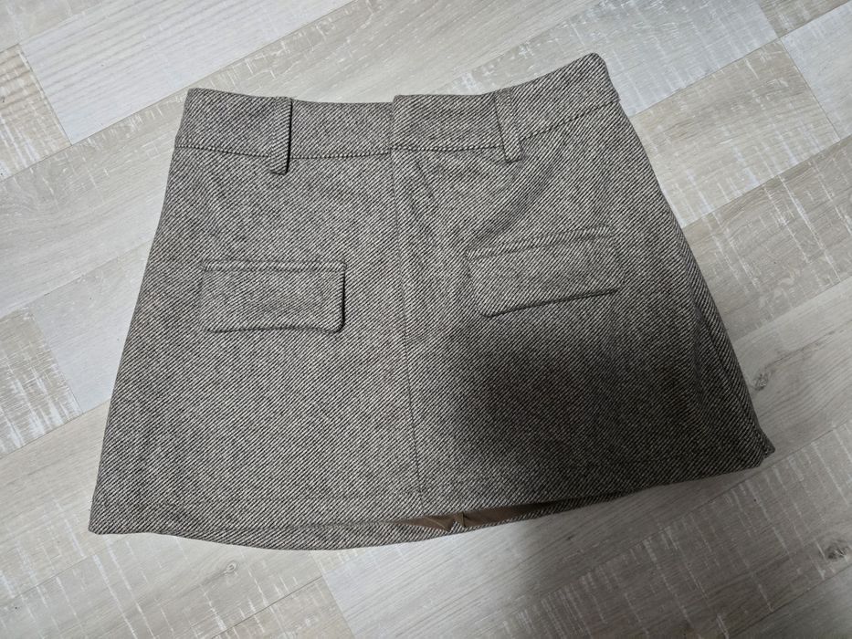 Есенно зимна къса пола