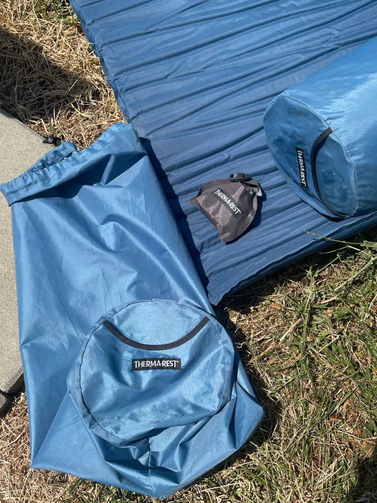 2 броя- Thermarest самонадуваеми постелката XL