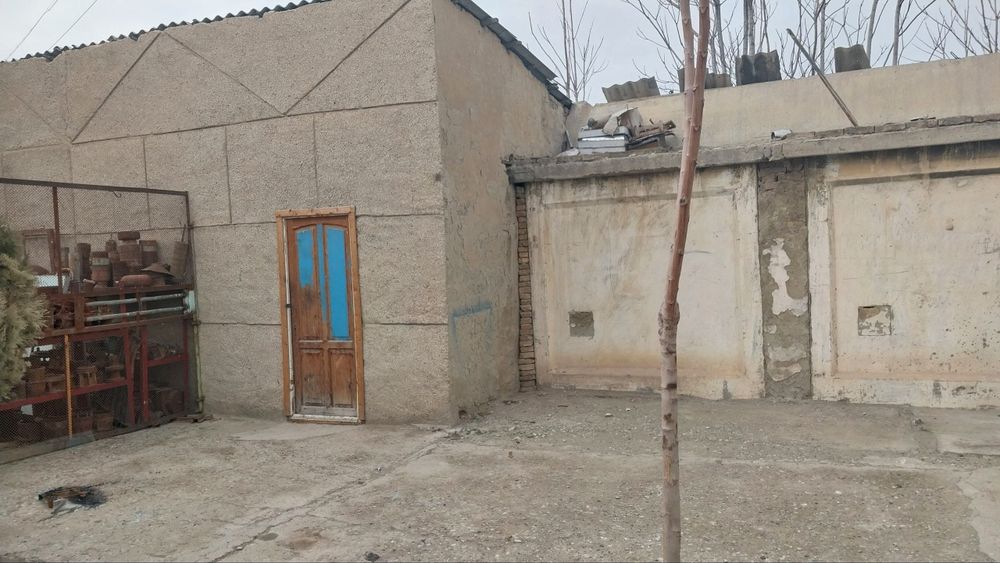 Срочно сотилади!!! База 12 сотоклик