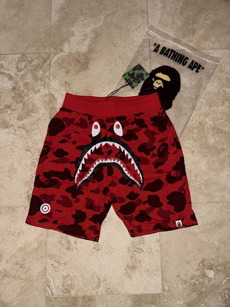 STOC Pantaloni scurti Bape