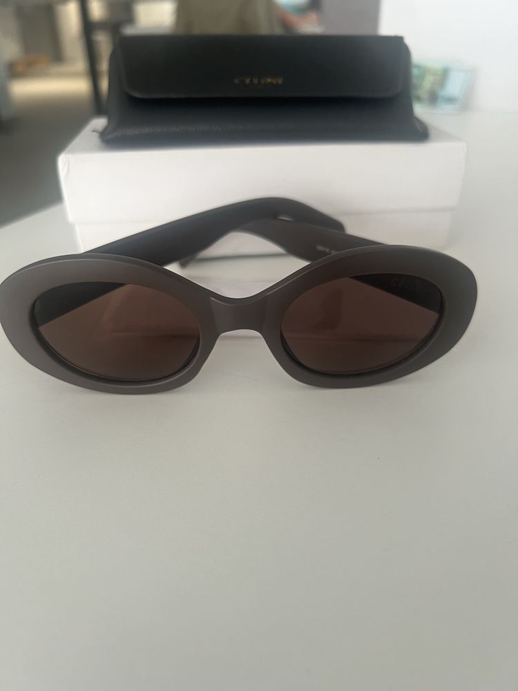 Чисто нови очила Celine CL40194U в кафяво