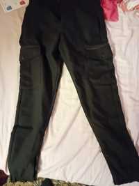 Продавам мъжки спортно елегантен карго панталон dsquared 2