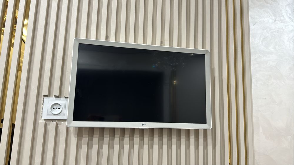 Продам телевизор LG