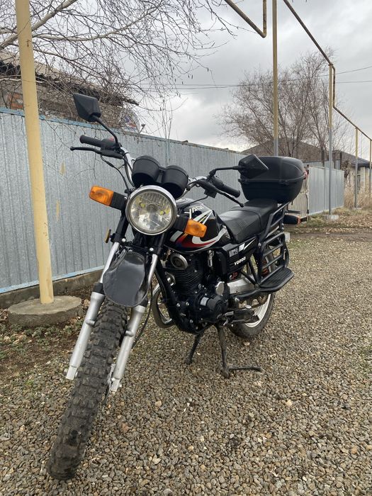 Продам мотоцикл yaqi 200cc (хороший торг реальному покупателю)