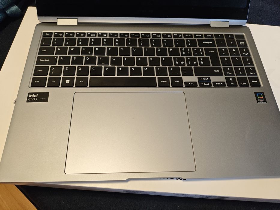 Samsung GalaxyBook4Pro 16" 360 2-in-1 3K AMOLED120Hz Ultra7 155H 16/12