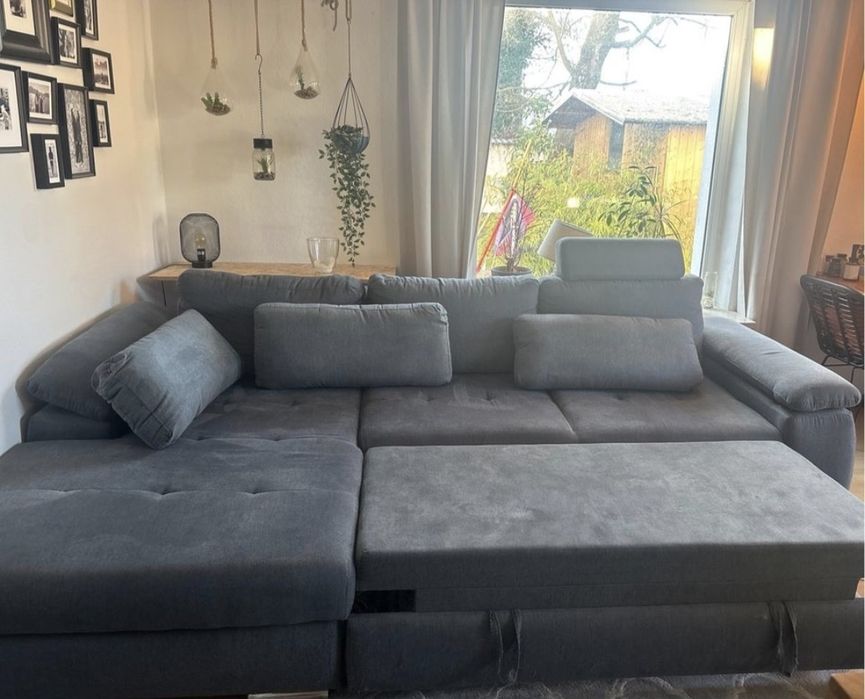 Canapea extensibilă cu spațiu pentru depozitare