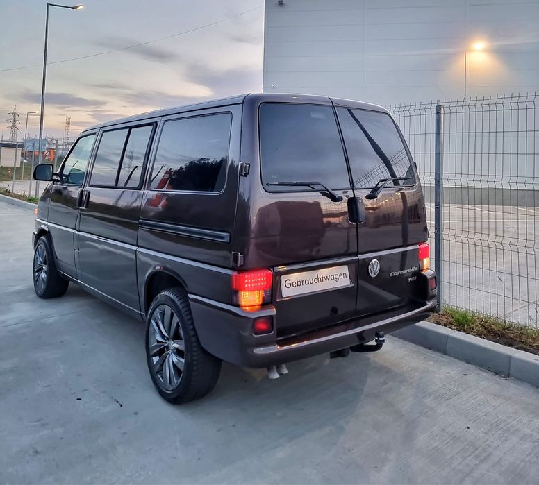 VW Caravelle 2.5Tdi 151Cp 2003 8locuri Clima spate Usi pe ambele parti