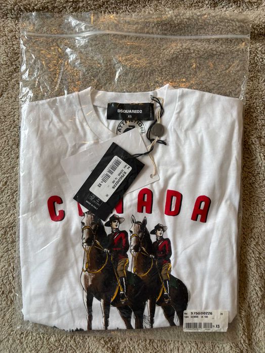 Tricou DSQUARED2 Born in Canada