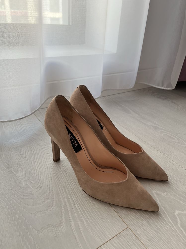 Pantofi cu toc Musette nude marimea 35-36 (23cm)