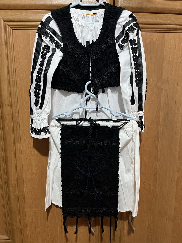 Costum popular pentru copii (2-4ani)