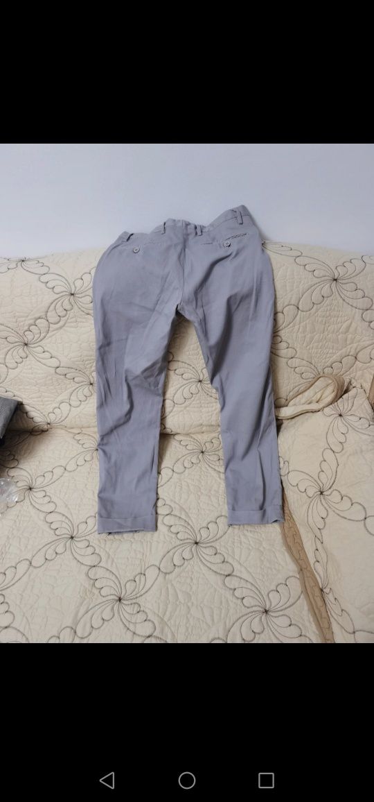 Pantaloni bigotti