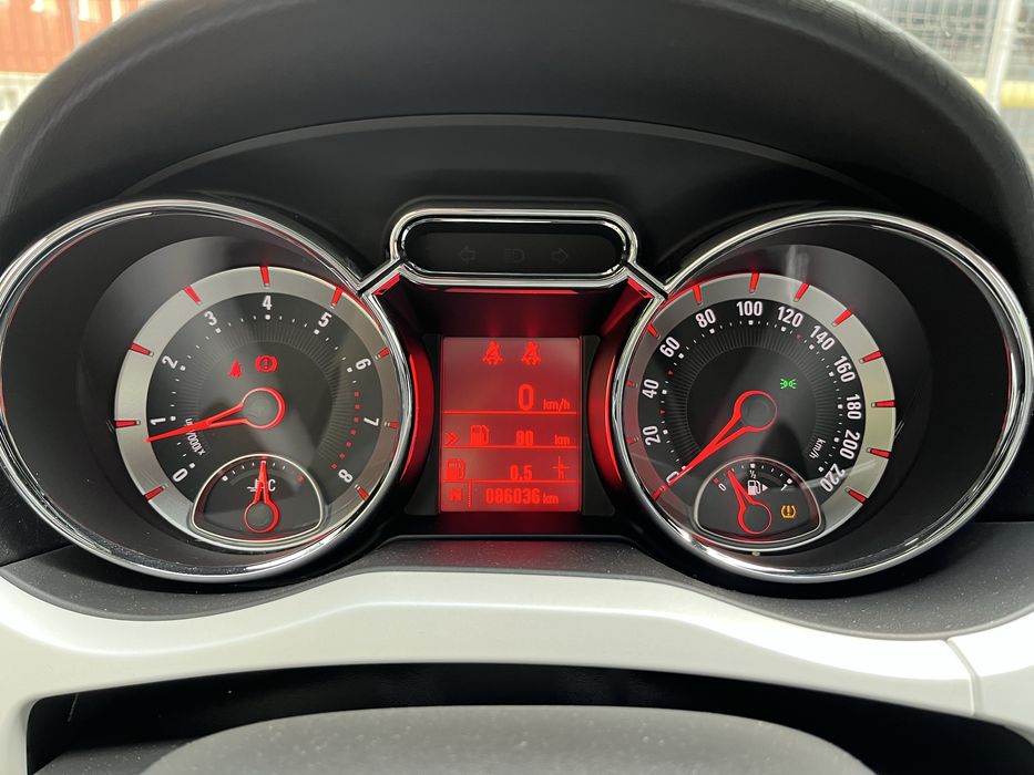 Opel Adam,cutie automata