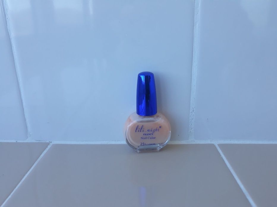 Лакове за нокти - L'Oréal, Essence, Golden Rose