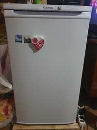 Продам небольшой холодильник