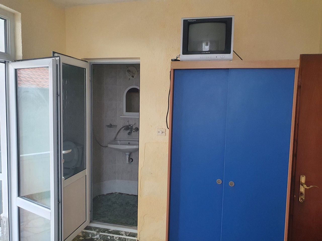 Продава се Къща в Велико Търново, Колю Фичето - 340 кв.м за 883 €/кв.м - Снимка #8