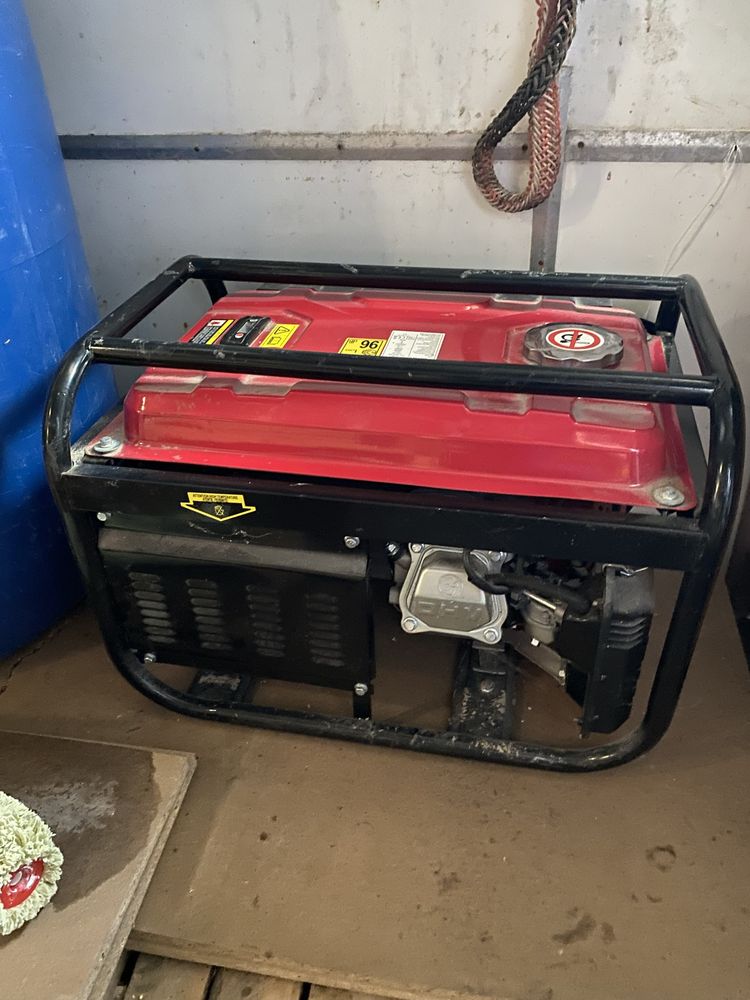 Vând generator Steinhaus 2900w