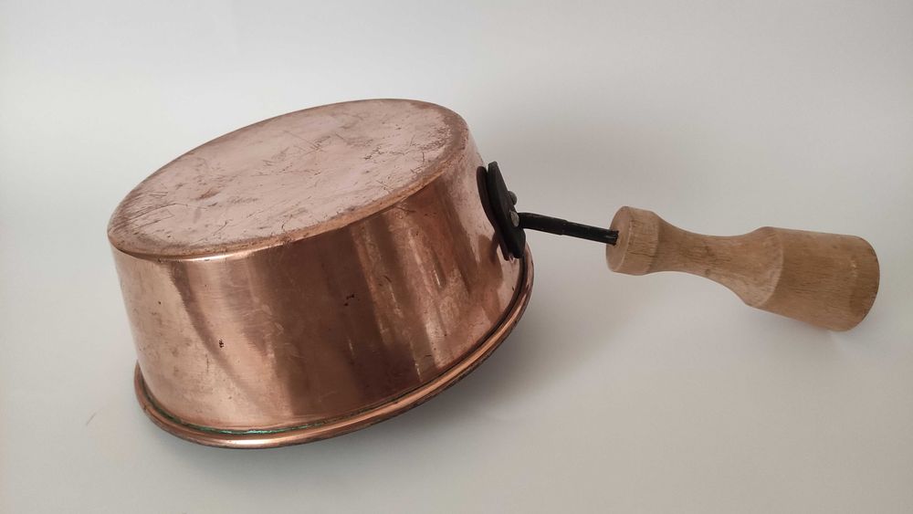 Стари медни съдове за готвене