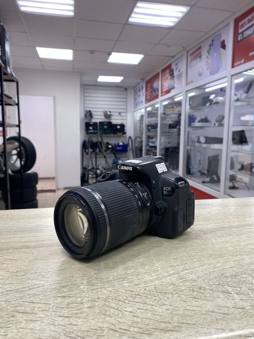 СВ47/Зеркальный фотоаппарат Canon EOS 700D /SK149136