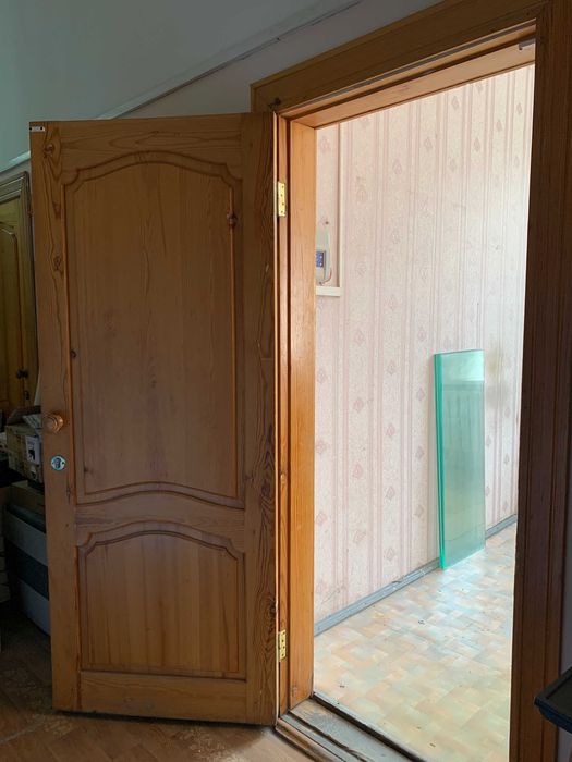 продажа двери деревянной