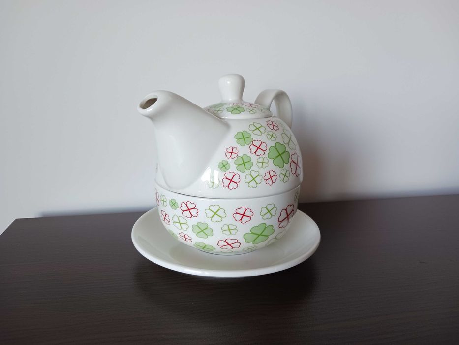 Чайник с чаша в едно